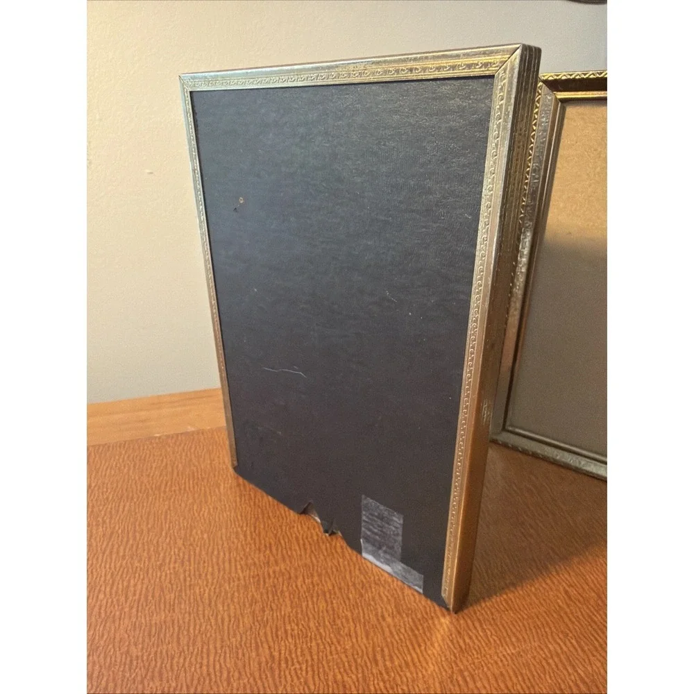 Vtg Brass Glass Trifold Picture Frame Holds 3 5